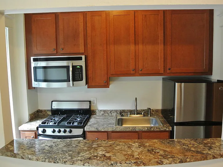 Newly Updated Kitchen w/ Stainless Steel Appliances