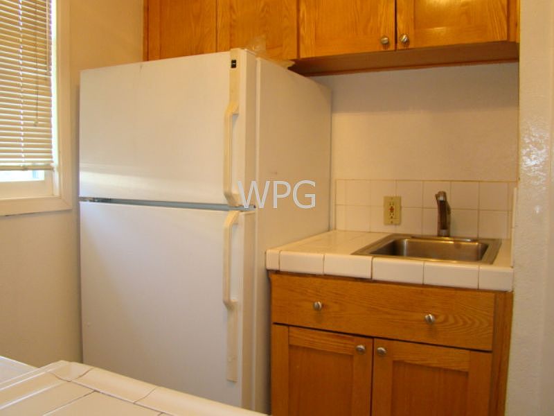 2nd image of 776 Live Oak Ave