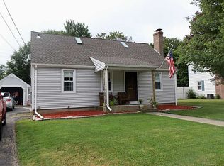 31 Pinecrest Dr, Pawtucket, RI 02861