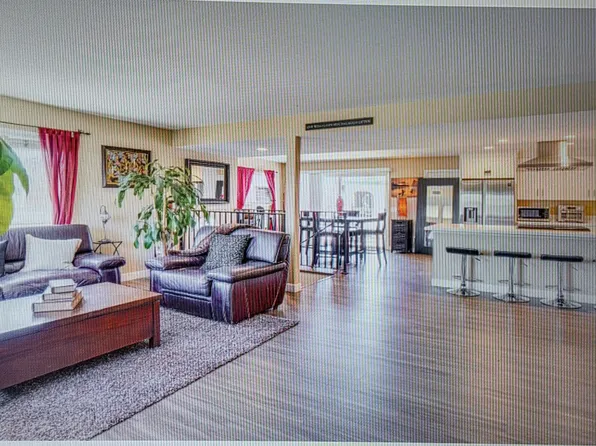 330 E Balboa Blvd APT B, Newport Beach, CA 92661