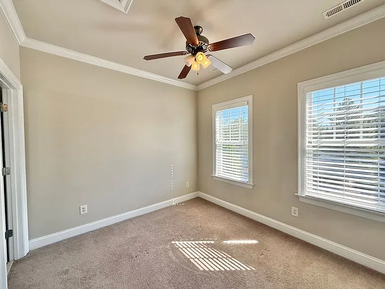 7758 Acc Blvd — Photo 12