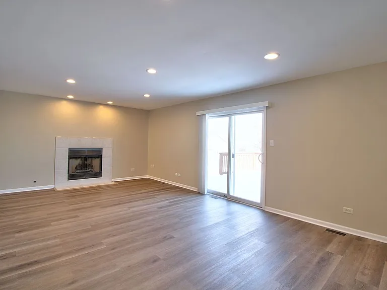1504 Pheasant Landing Dr — Photo 8