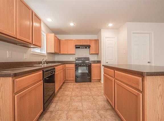 5th image of 14717 Southview Trl
