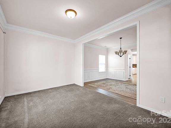 4th image of 847 Longford Dr
