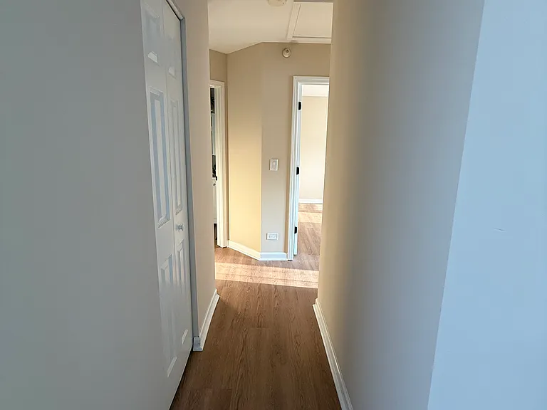 1249 Orleans Dr — Photo 12