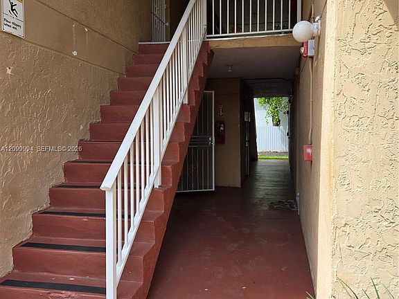 3rd image of 220 NW 107th Ave APT 101