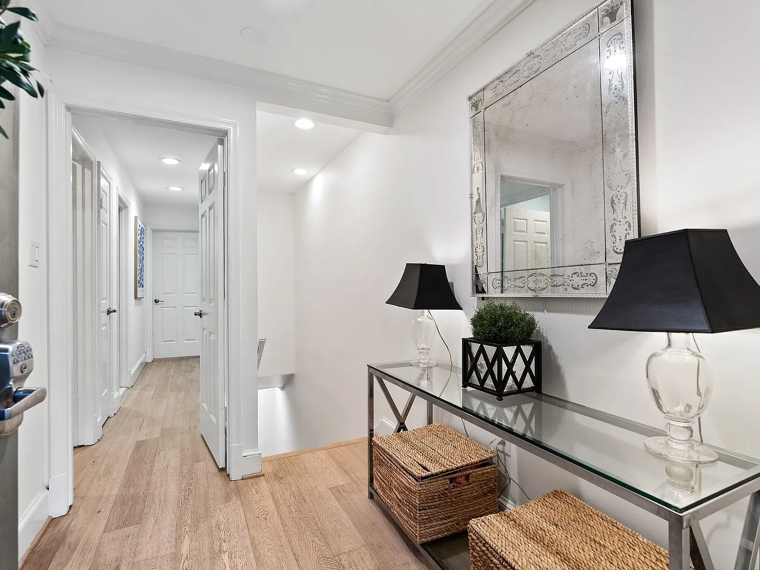 2 bed, 2.5 bath, 1332 sqft, $4,300 — Photo 4