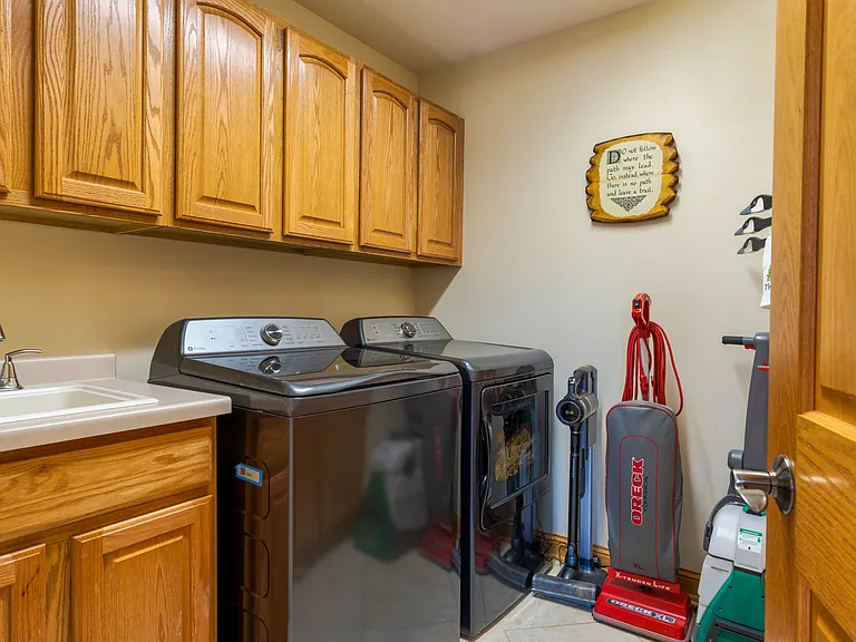 9630 Marcella Dr NE — Photo 34