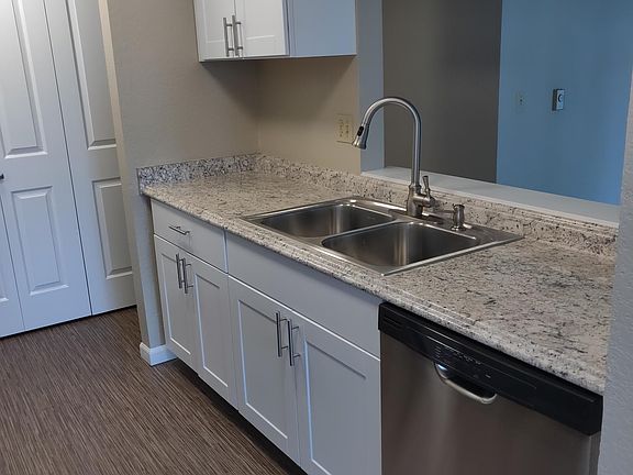2nd image of 10850 NE 68th St APT 205