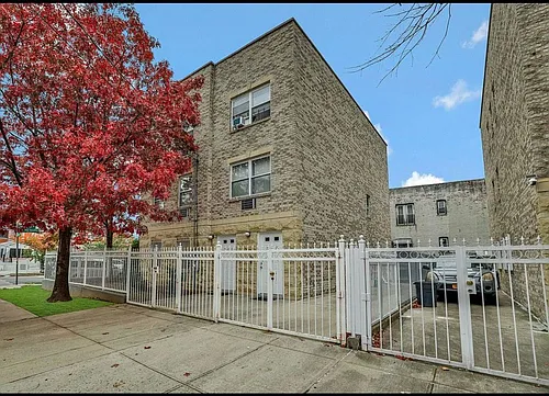 747 Essex St #3 Photo 1