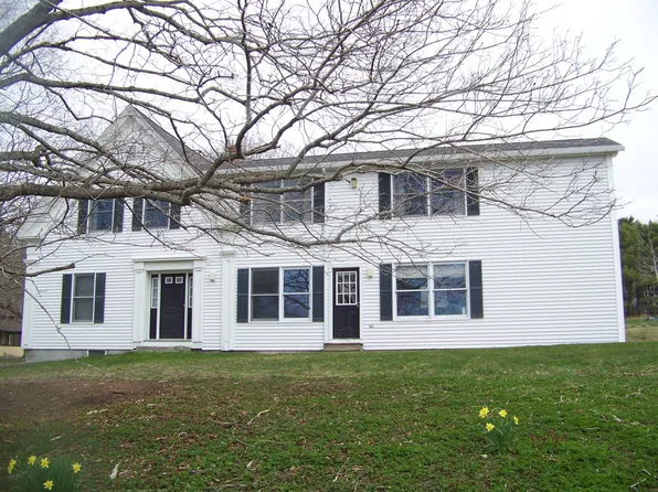61 Case Rd #1, Winthrop, ME 04364