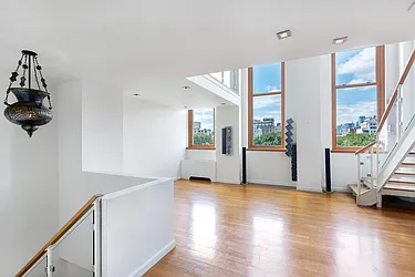 305 2nd Avenue, #537