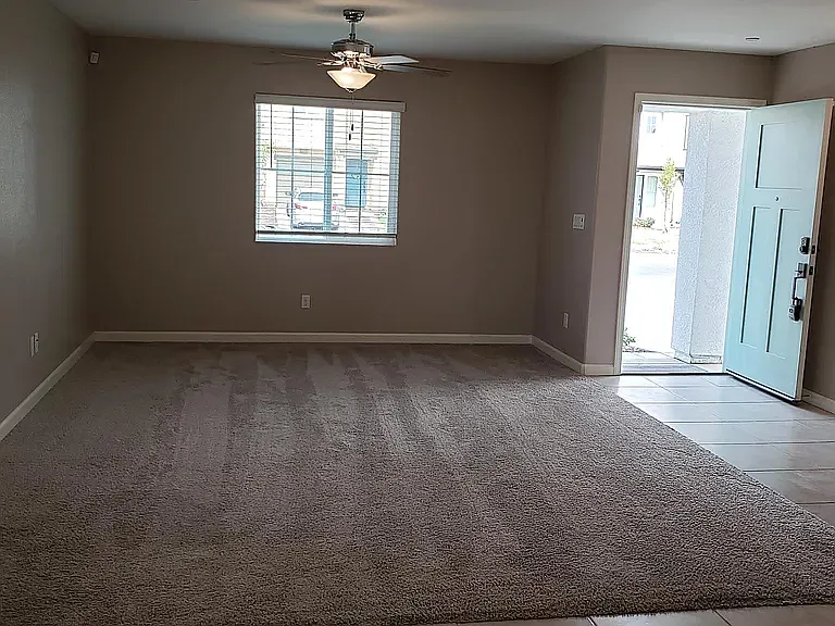 750 Newton Ct — Photo 4