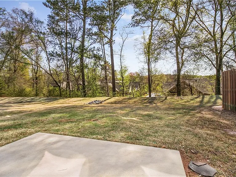 5090 Breezewood Cir — Photo 28