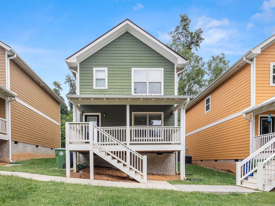 8 Cottage Cove Ln