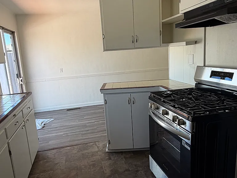 3869 Vineyard Ave — Photo 6