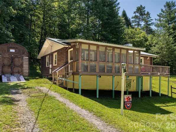 245 Mallard Rd, Lake Lure, NC 28746