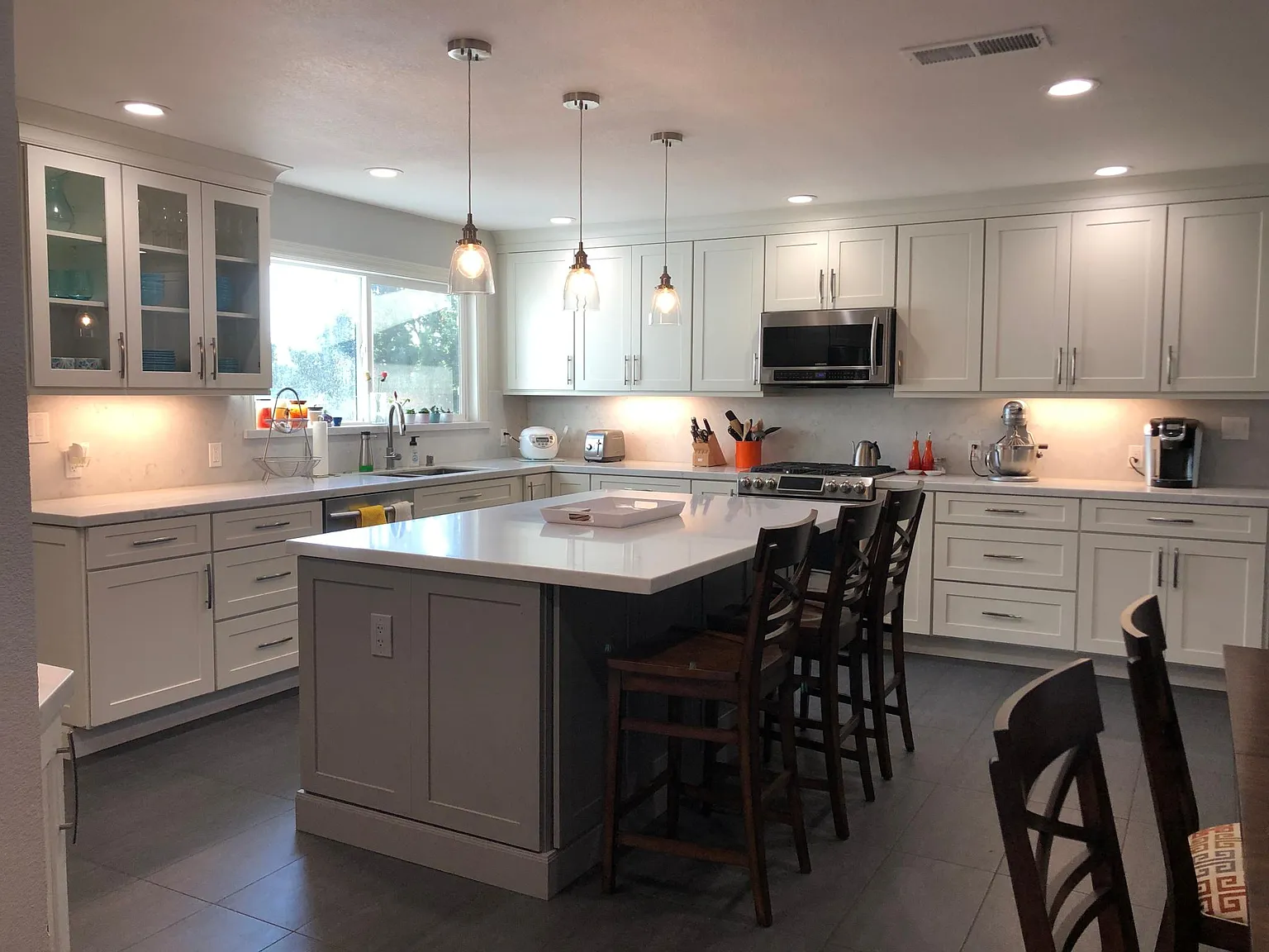 278 Clarke Ave photo 1
