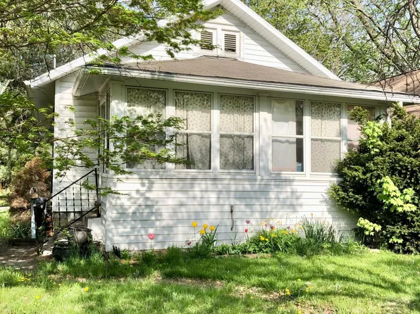 2018 Donora St, Lansing, MI 48910