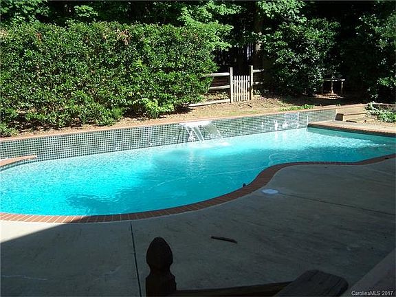 2nd image of 200 Prairie Rose Ct