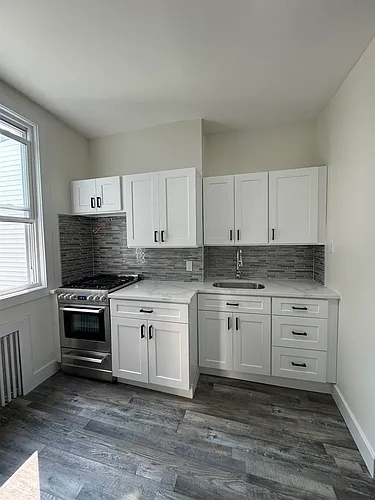 411 51st St #3 Photo 1