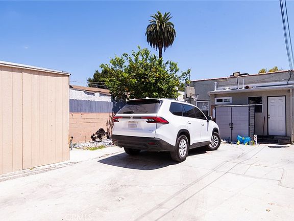 5th image of 1455 W 60th St