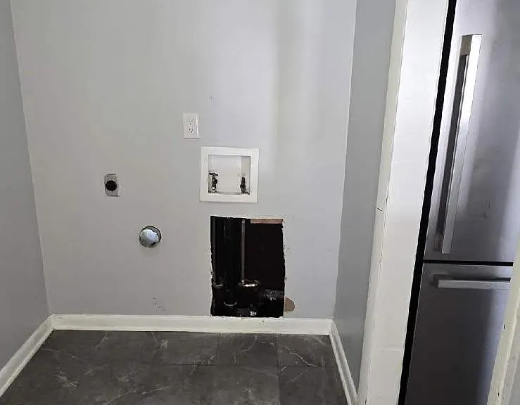 2235 Poinsettia Cir — Photo 14