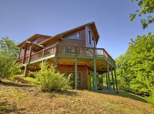 235 Logan Dr, Mineral Bluff, GA 30559