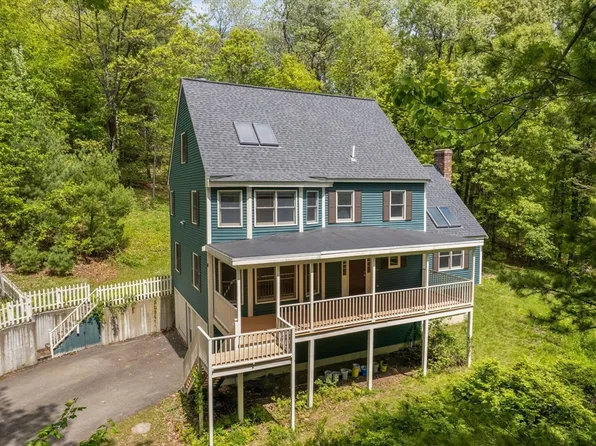 10 Fairway Dr, Groton, MA 01450