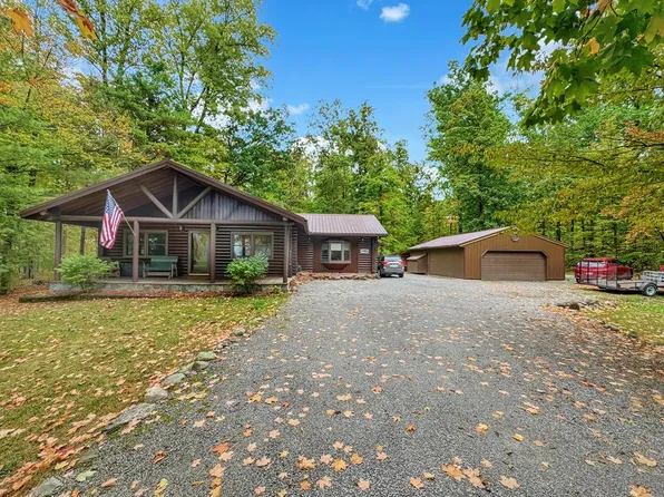 2258 Cinnamon Dr E, West Salem, OH 44287