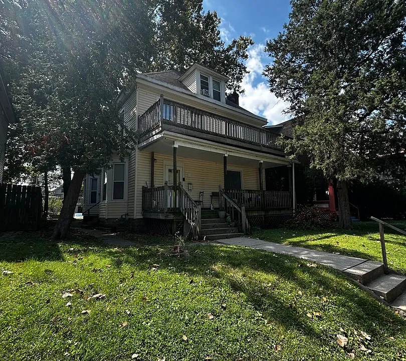 393 E 15th Ave