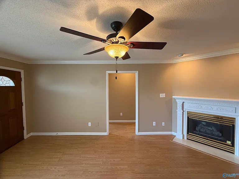 1524 Forestview Dr SW — Photo 5