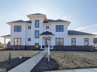 5817 Oxtail Cir, East Petersburg, PA 17520