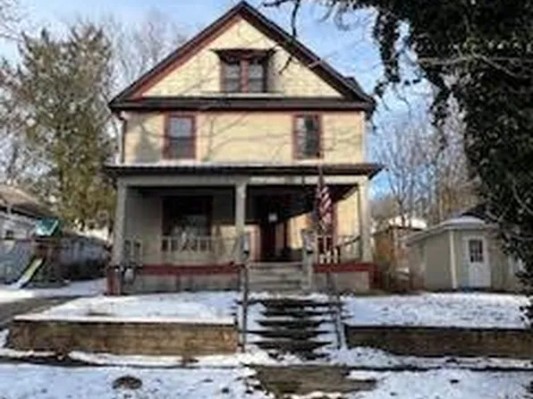 121 S Crawford St, Millersburg, OH 44654