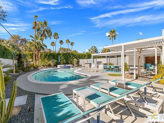 2nd image of 805 E Garden Rd