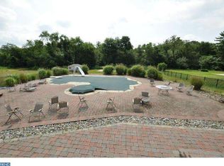 4 Tara Dr, Sewell, NJ 08080