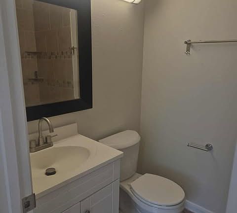 3rd image of 10810 Corona Ln