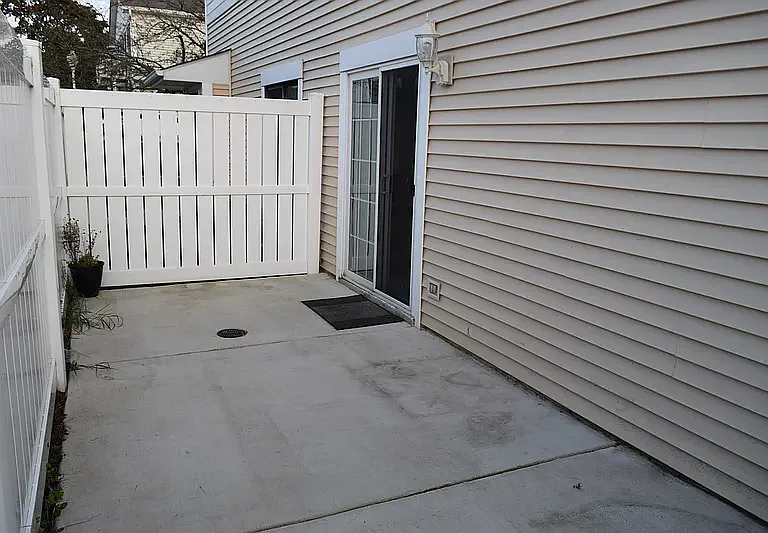 1484 Cornell Ter #36C — Photo 6