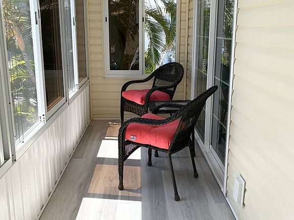 3rd image of 1119 Periwinkle Way