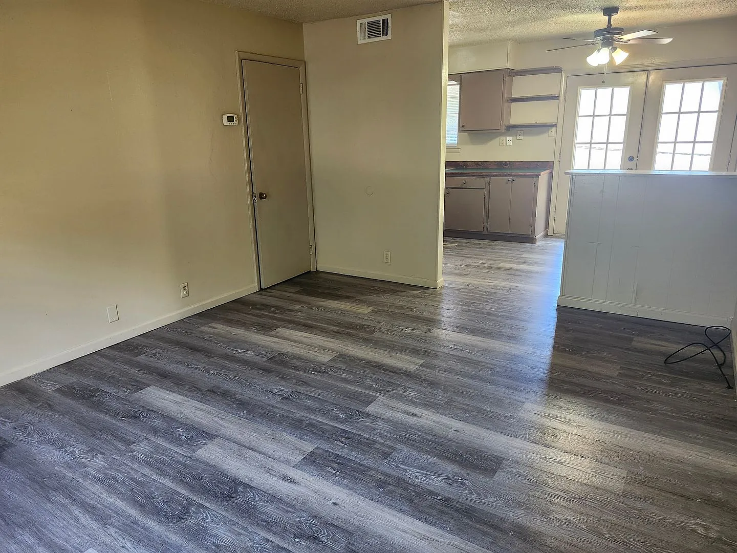2B/1B Townhome — Photo 3