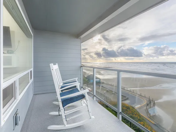 507 NW Alpine St APT 303, Newport, OR 97365