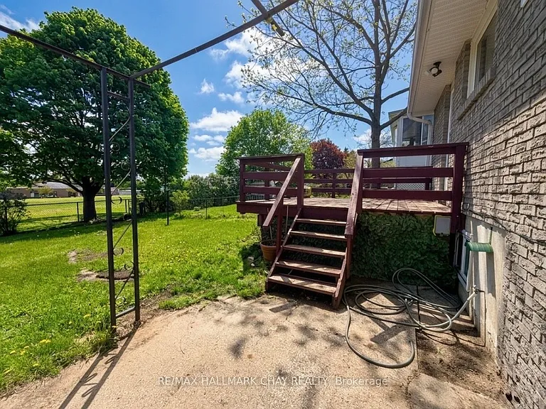 19 Carol Rd — Photo 30