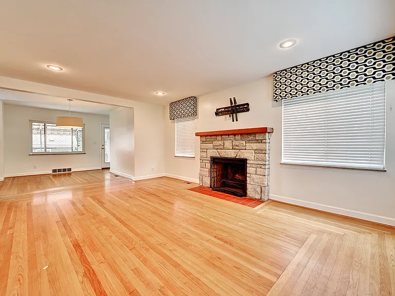 8 Kennedy Rd — Photo 7