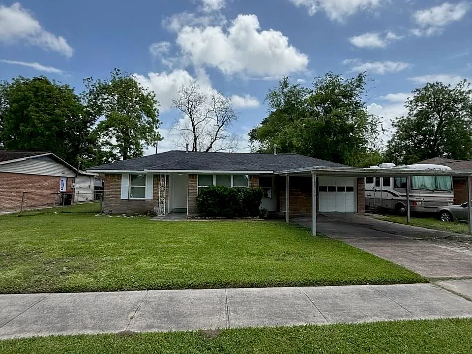 407 Midway Dr