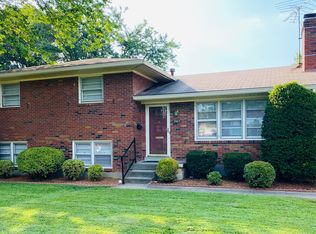 2903 Nepperhan Rd, Louisville, KY 40218