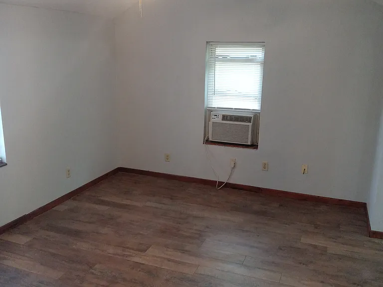 802 Hospital Rd — Photo 3