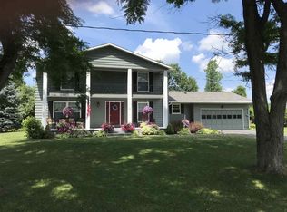 6 Ridgewood Ln, Potsdam, NY 13676