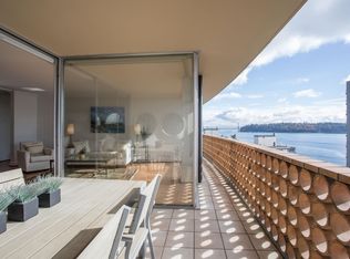 2135 Argyle Ave #902, West Vancouver, BC V7V 1A5