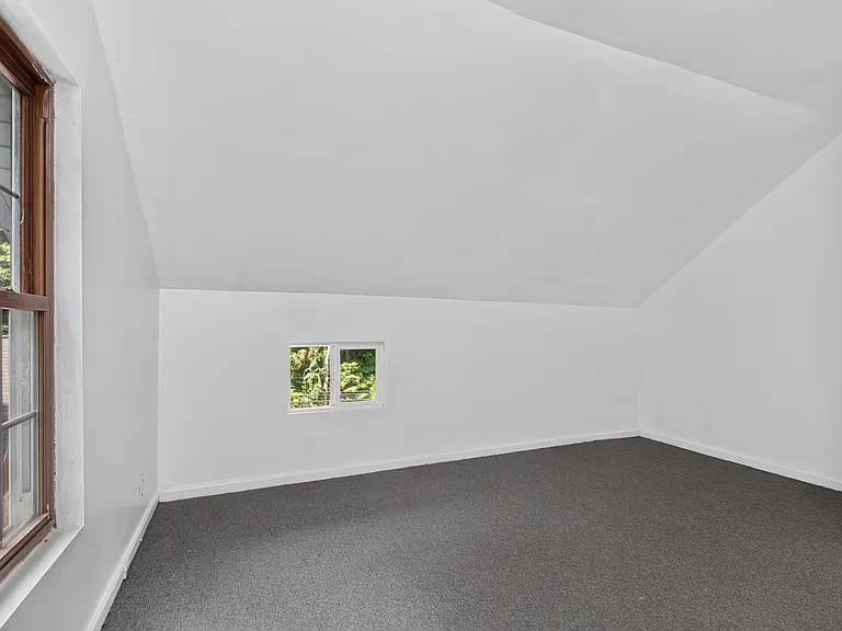 85 Vernon Ave #1 — Photo 8