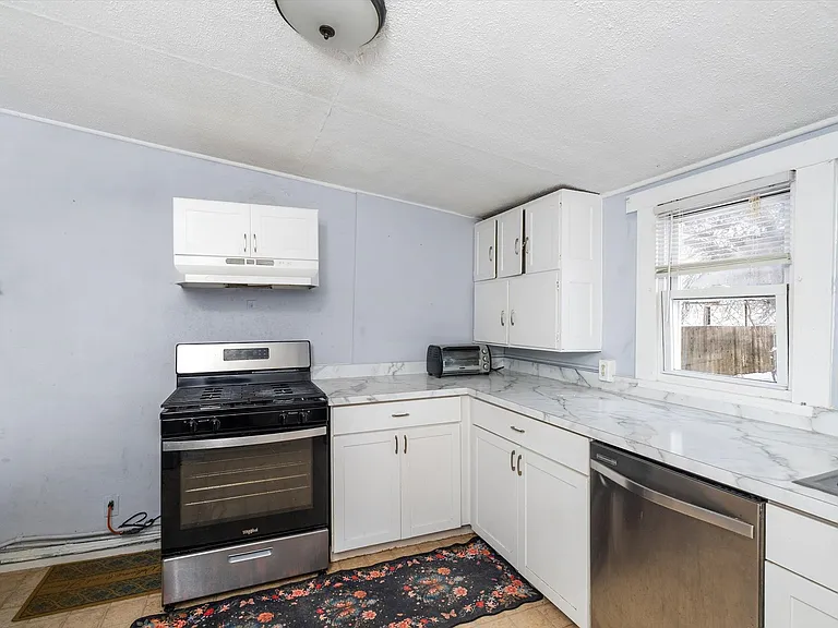 8 S Greenwood Ave — Photo 15